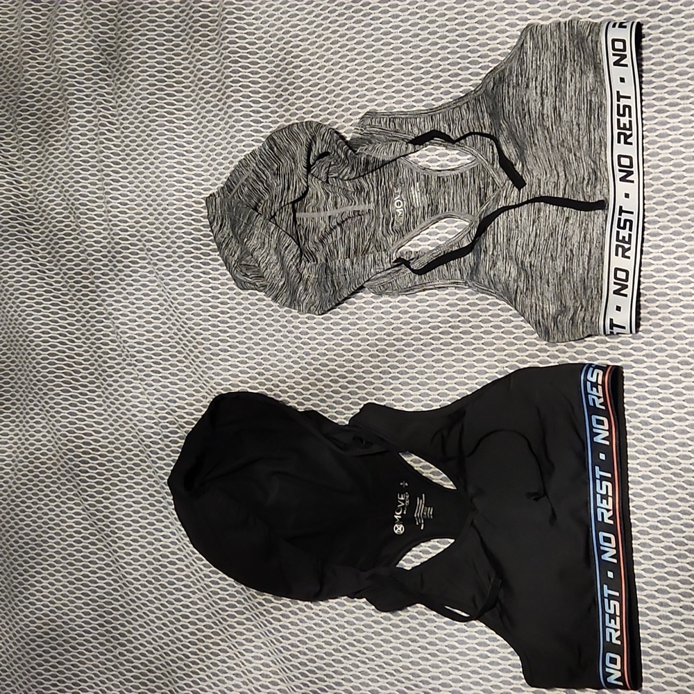 2 hooded sport bra